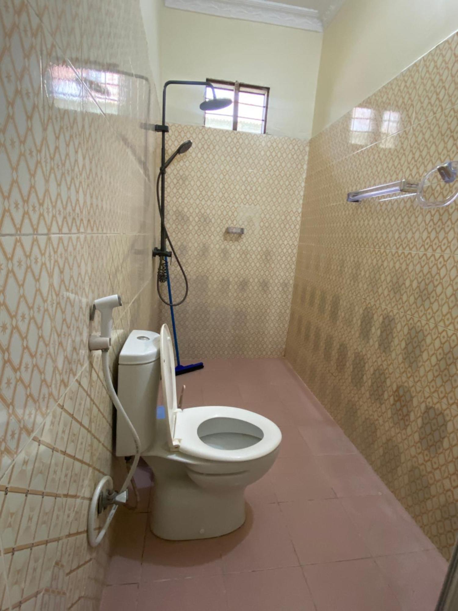 Bed and Breakfast Falcon House Кендва Экстерьер фото