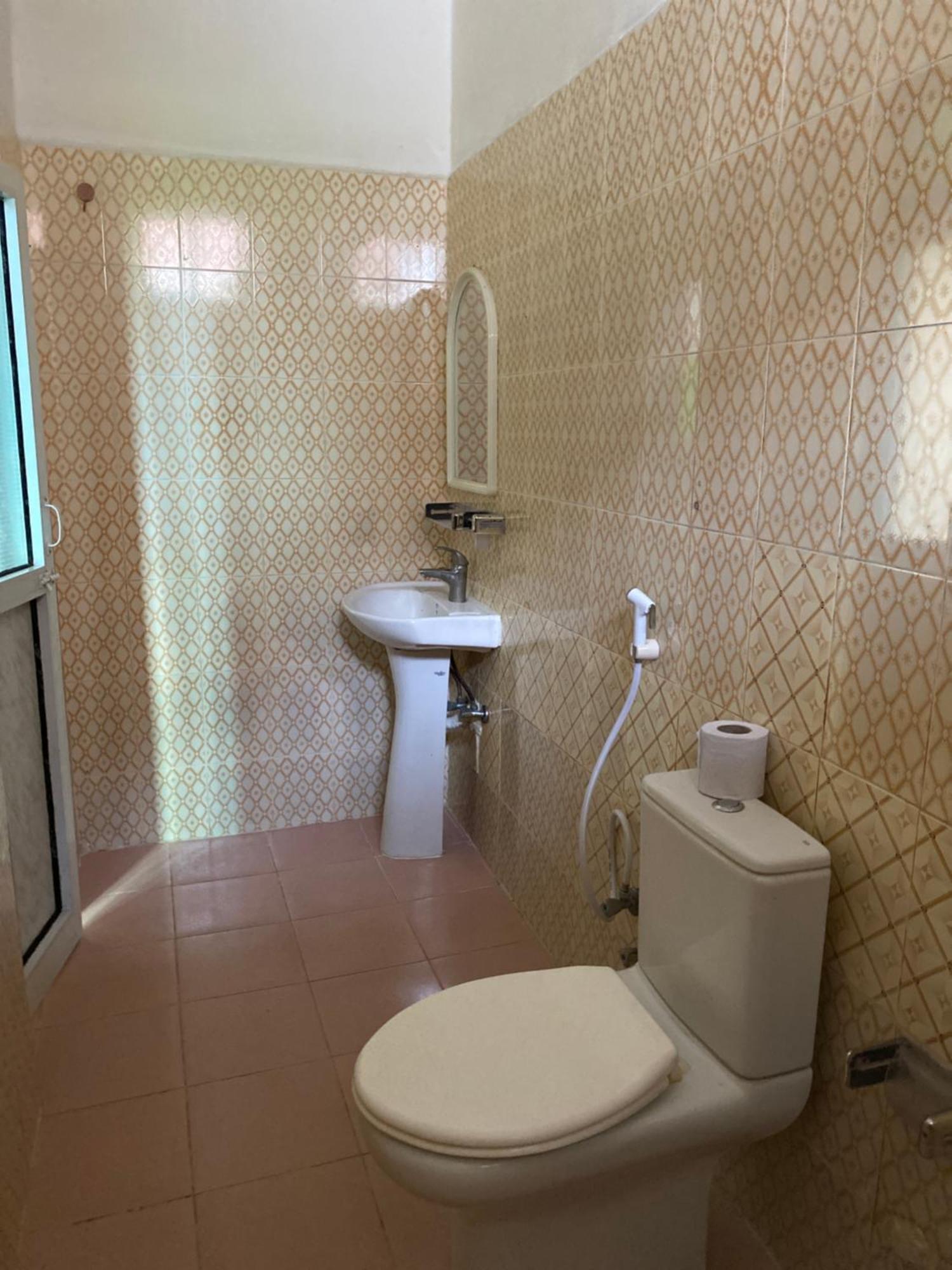 Bed and Breakfast Falcon House Кендва Экстерьер фото