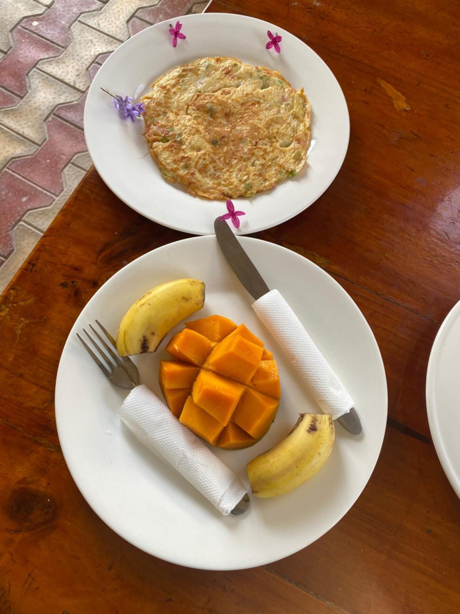 Bed and Breakfast Falcon House Кендва Экстерьер фото